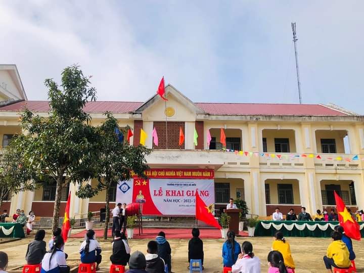 các trường trên địa bàn xã khai giảng năm học mới